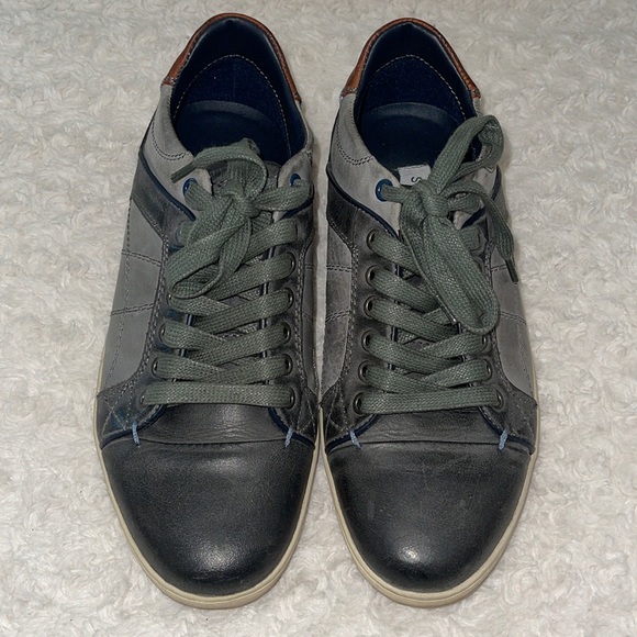 STEVE MADDEN P-Corsed Leather sneaker Size 8 Black, Gray...